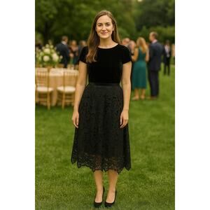 Garnet Hill Scalloped Lace Midi Skirt Womens Size 6 Pleated Black Whimsigoth